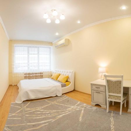 Апартаменты Люкс Рядом С Рекой Иртыш Pavlodar Buitenkant foto