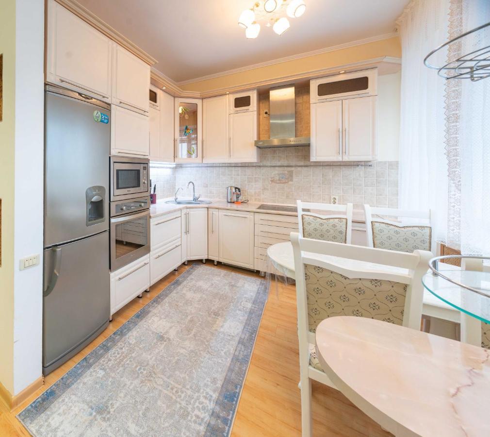 Апартаменты Люкс Рядом С Рекой Иртыш Pavlodar Buitenkant foto